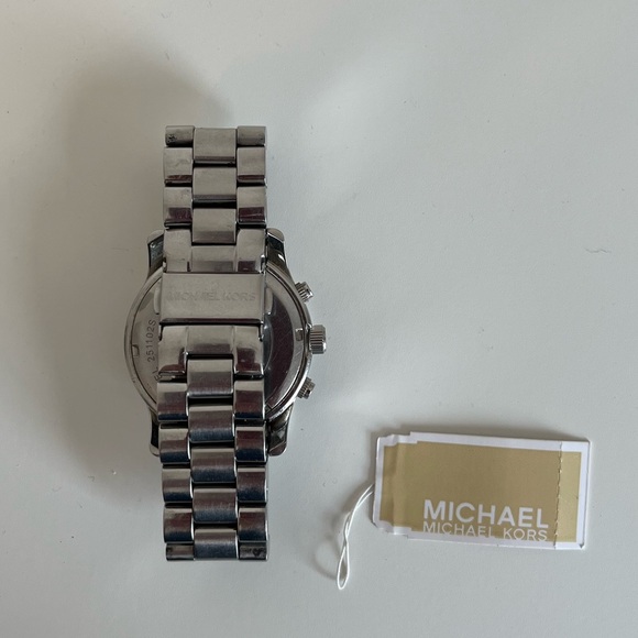 Michael Kors Women’s Silver Runway Watch - Picture 4 of 6